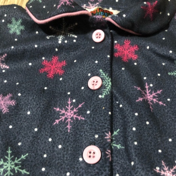 3T pajama tops + 1 sleep pant - Picture 3 of 8